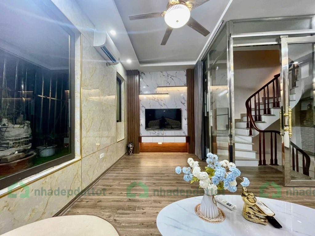 CHỈ HƠN 13 TỶ – SỞ HỮU NHÀ 6 TẦNG ĐẸP NHƯ MỚI PHỐ NHÂN HÒA – TRUNG TÂM THANH XUÂN