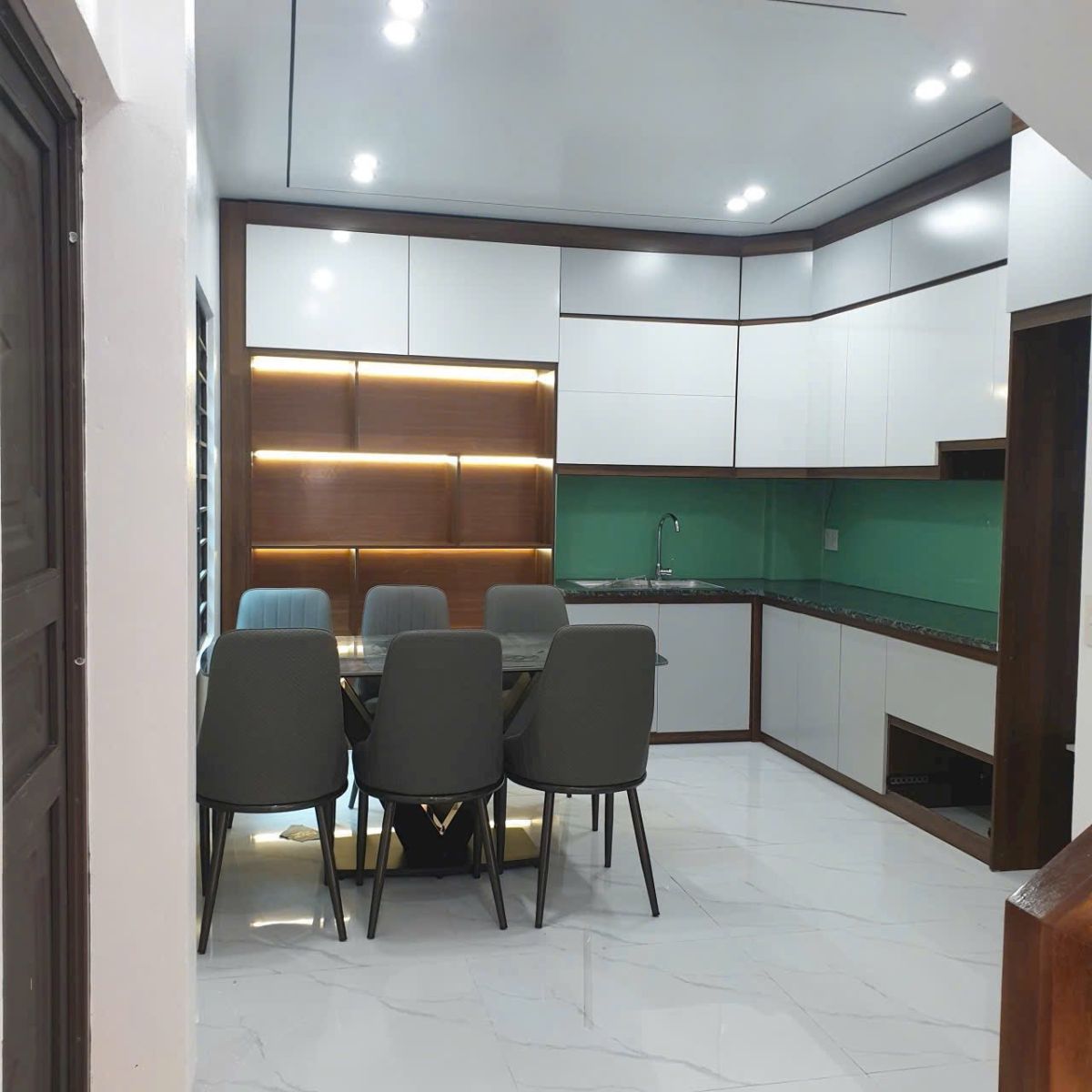 Bán 2 căn nhà 4 tầng mặt ngõ phố Nguyễn Thị Duệ – thông sang Ngô Quyền, TP Hải Dương cũ (TP Hải Phòng mới)