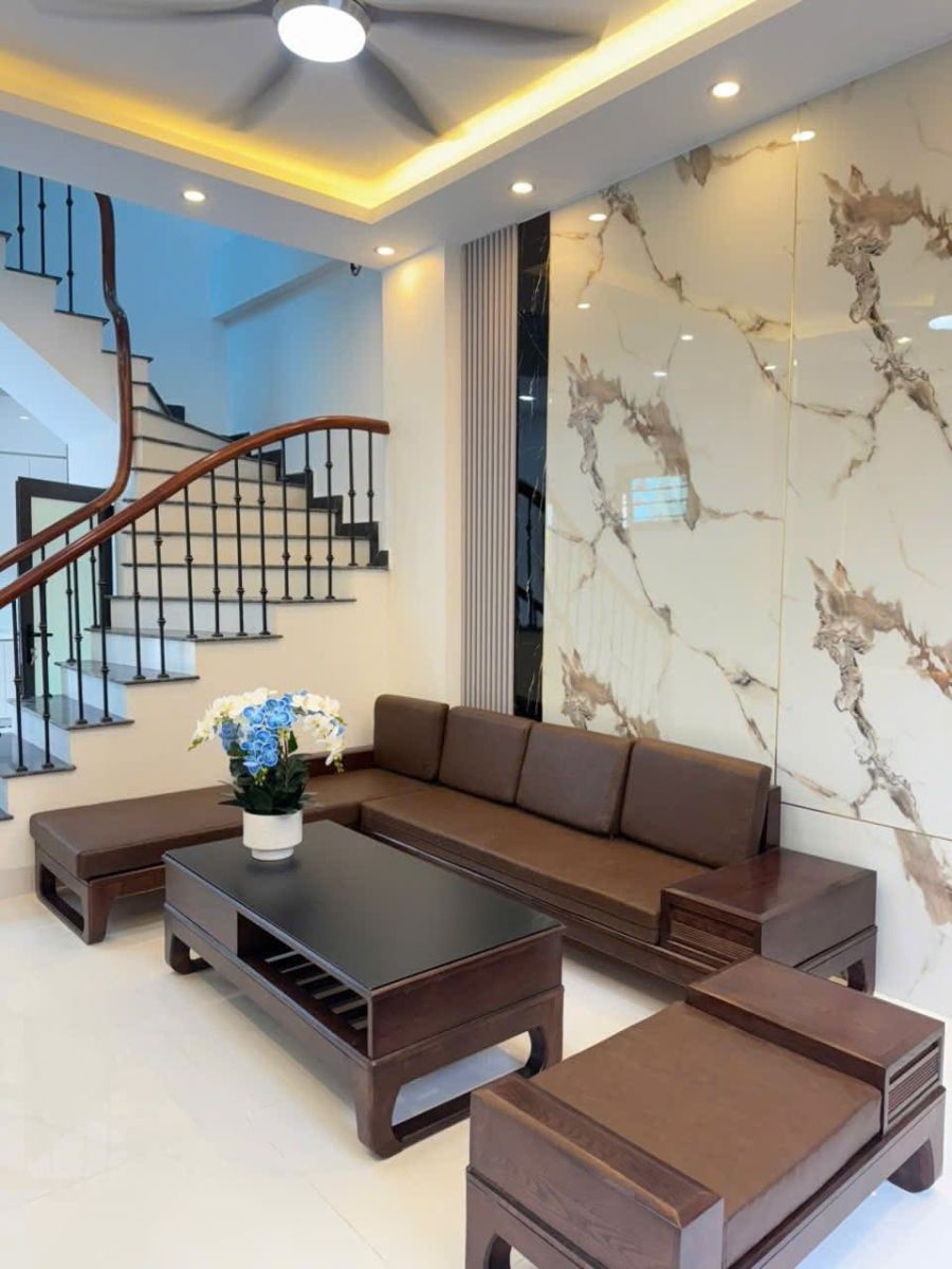 Nhà 3 Tầng “Lô Góc” ngõ phố Ngô Quyền, Hải Dương - 44m2 - 2 tỷ 7xx triệu