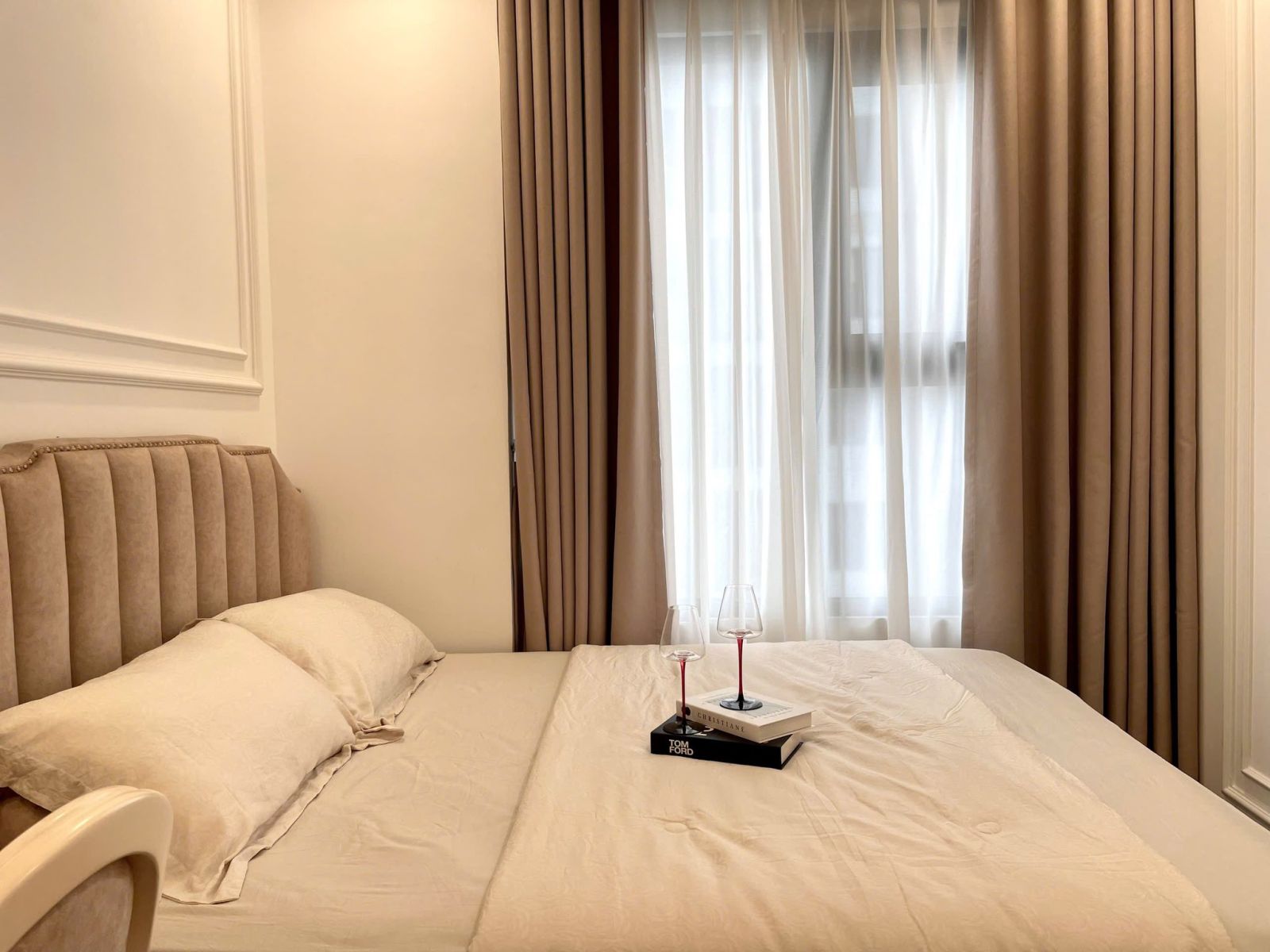 Bán Căn Hộ 2PN Full Nội Thất – View Bể Bơi – Tầng Trung – Hoàng Huy Commerce (Tòa Tulip)