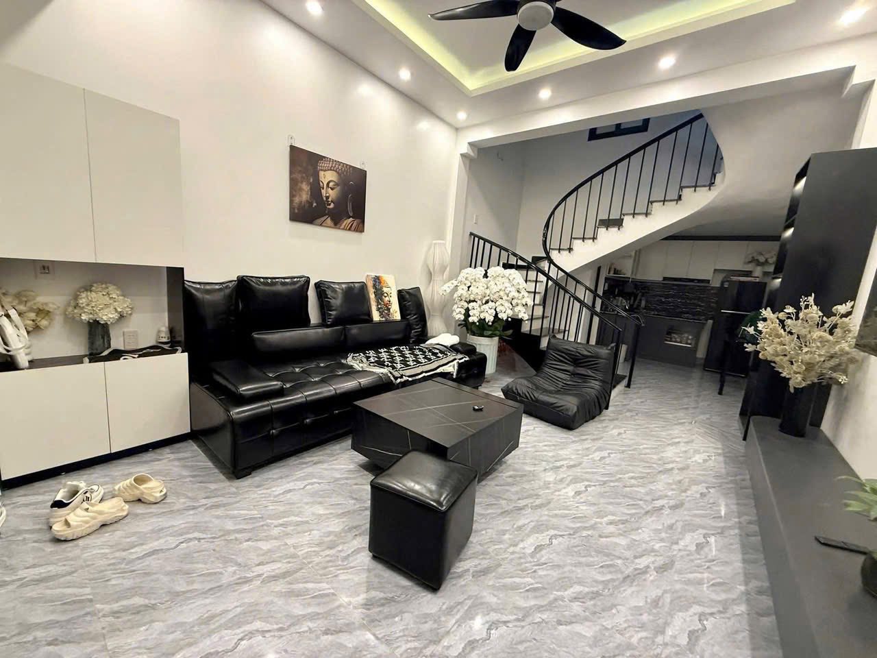 Bán Nhà Ngõ 67 Phố Ngô Gia Tự – 40m² – 3,5 Tầng – Giá 2,8 Tỷ