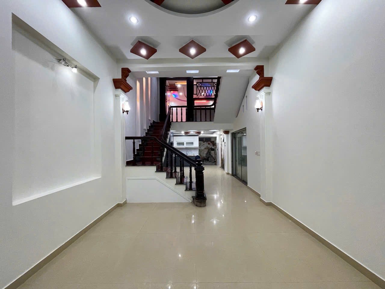SIÊU PHẨM 4 TẦNG – KHU PHÂN LÔ VĂN CAO – KHÔNG GIAN SỐNG ĐẲNG CẤP