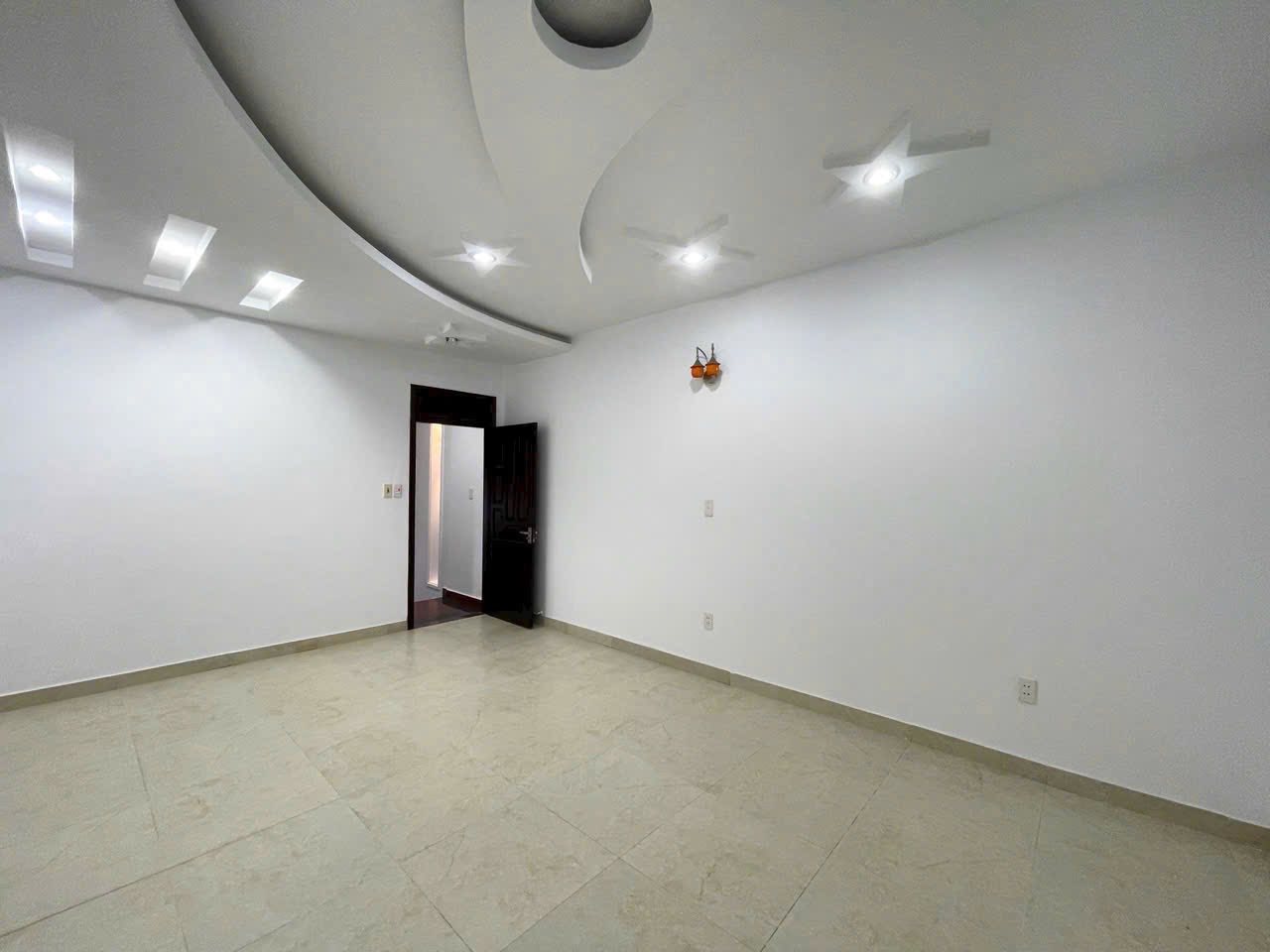 SIÊU PHẨM 4 TẦNG – KHU PHÂN LÔ VĂN CAO – KHÔNG GIAN SỐNG ĐẲNG CẤP