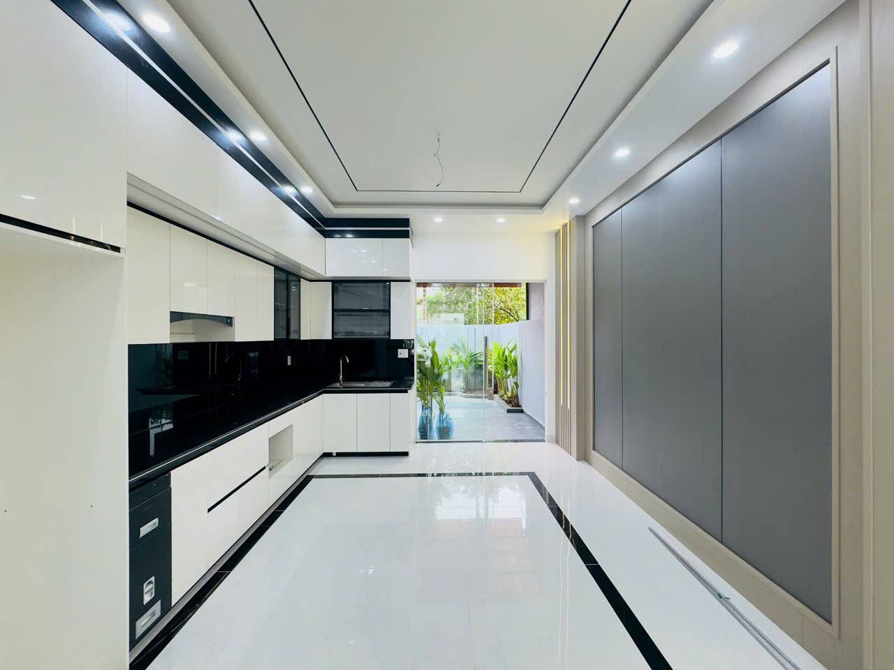 Nhà Sân Vườn 4 Tầng – 80m² – Lê Hồng Phong, Đằng Hải – Giá 6,8 Tỷ