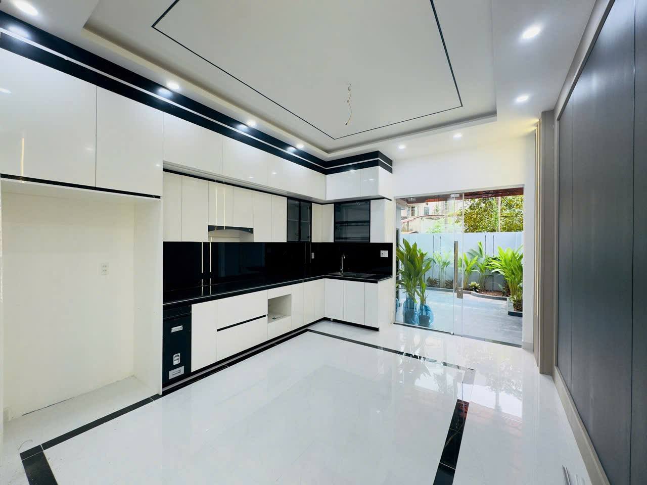 Nhà Sân Vườn 4 Tầng – 80m² – Lê Hồng Phong, Đằng Hải – Giá 6,8 Tỷ
