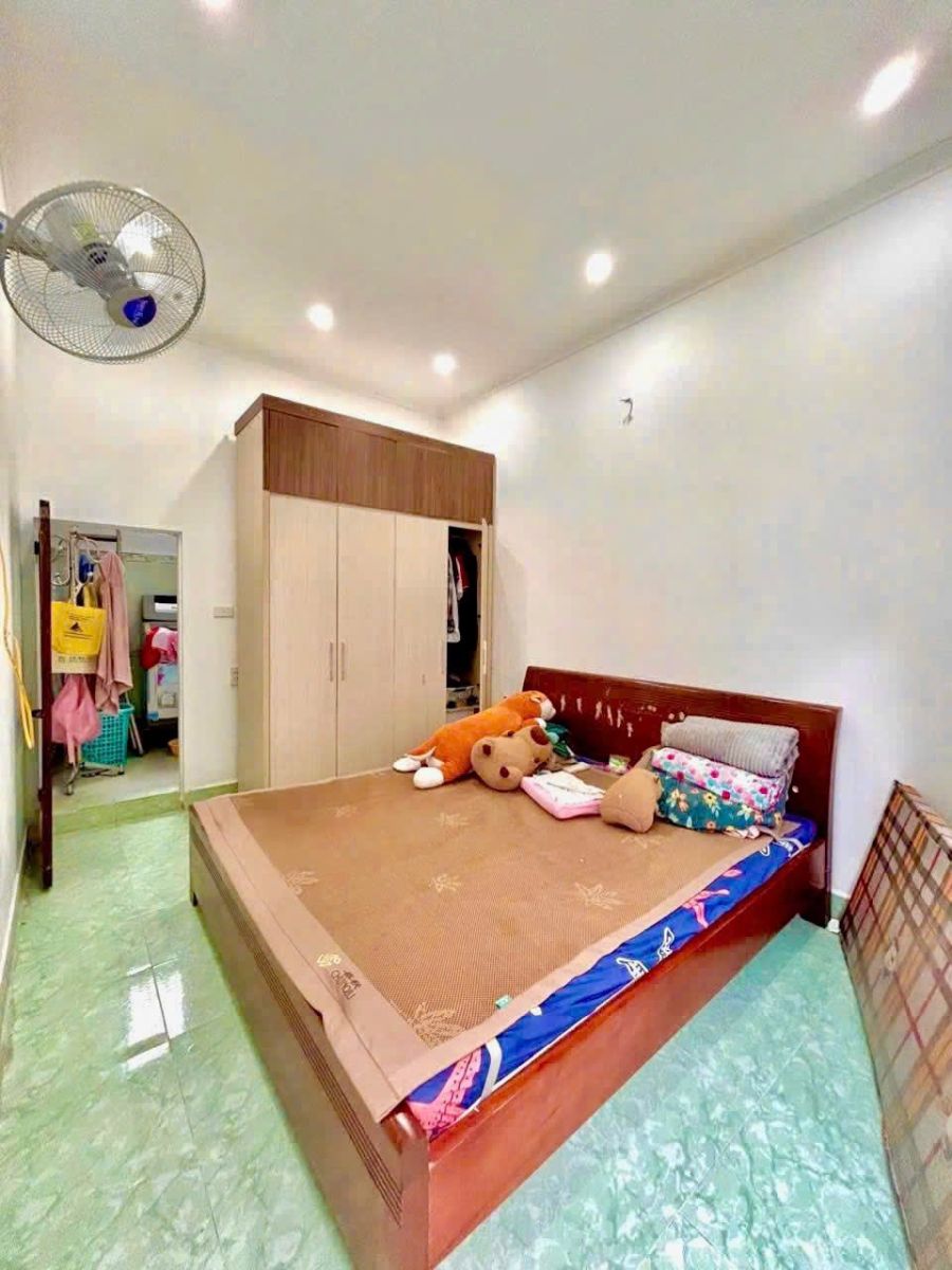 Bán Nhà Ngõ Trần Nguyên Hãn – 33m² – 2,5 Tầng – Giá 2,25 Tỷ