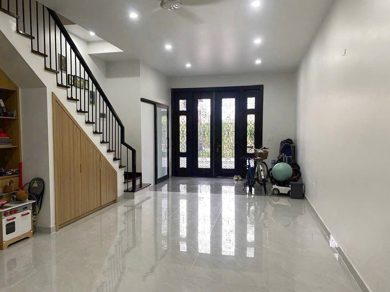 Bán Nhà Vin Marina – Võ Nguyên Giáp – 68m² x 5 Tầng – Giá 9,9 Tỷ