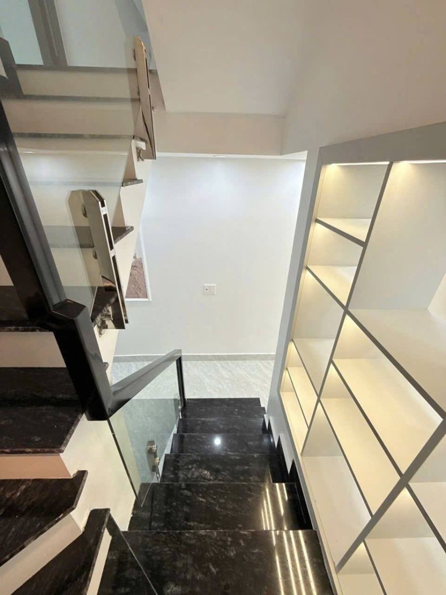 Nhà 3 Tầng – 30,1m² – Ngõ 284 Miếu Hai Xã – Giá 2,35 Tỷ
