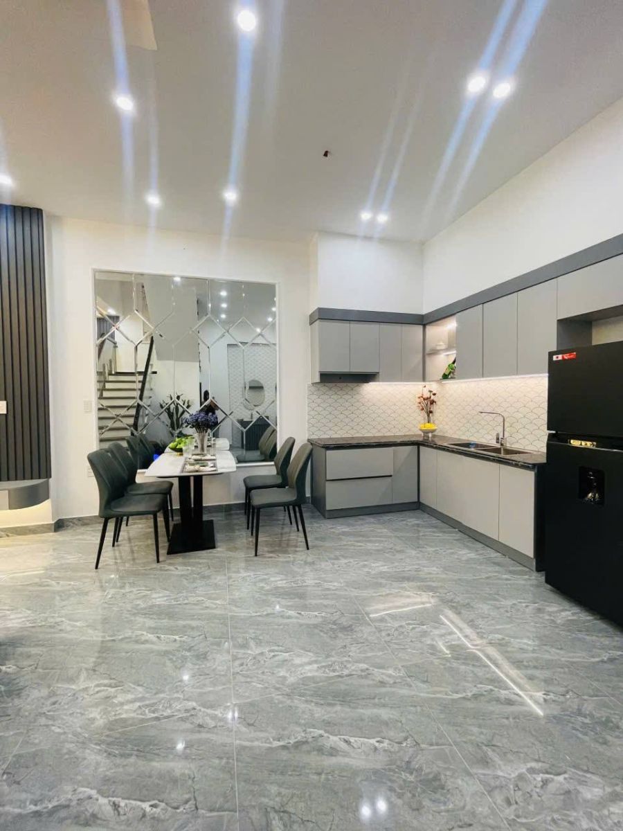 Bán Nhà Phố 3 Tầng – Trung Tâm Lạch Tray, Hải Phòng – 62m² – Giá 3,45 Tỷ