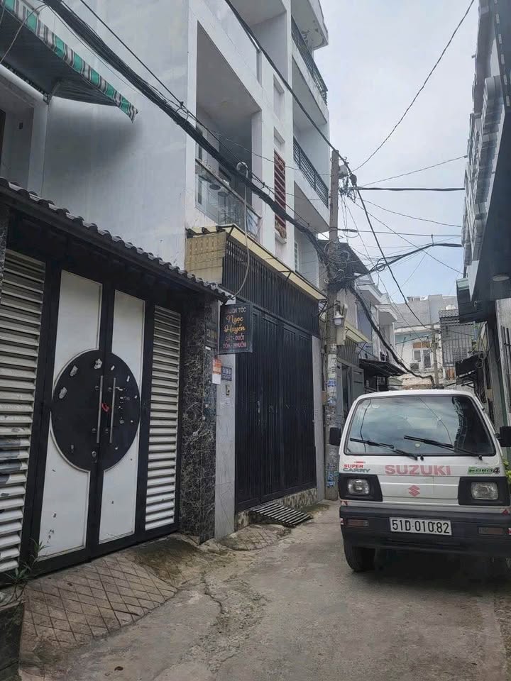 Nhà Đẹp 3 Tầng Hẻm Xe Hơi – Phạm Văn Chiêu, Gò Vấp – Ở Ngay, Giá Siêu Tốt!