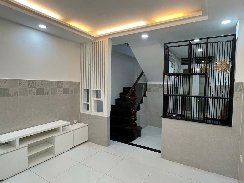 🏡 BÁN NHÀ MẶT TIỀN HỒ BÁ KIỆN – TRUNG TÂM QUẬN 10 – GIẢM GIÁ SÂU TRƯỚC TẾT