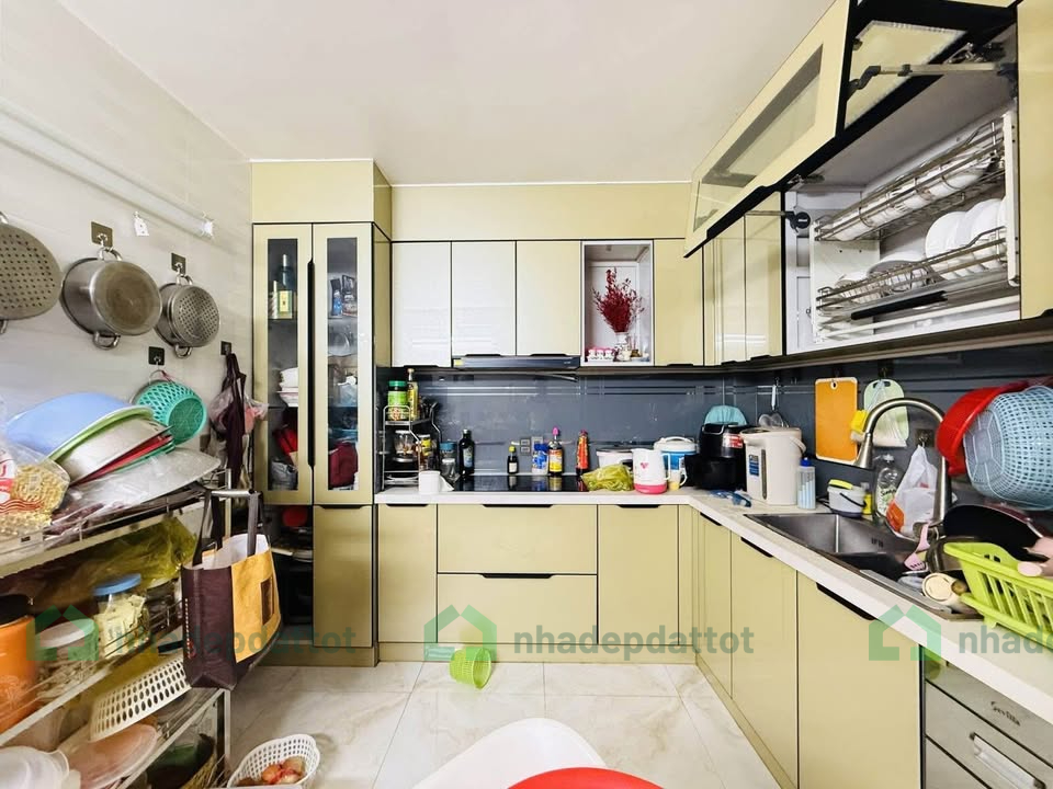 BÁN NHÀ 3 TẦNG HẺM 7M – XE HƠI VÀO TẬN NHÀ – TÂN PHÚ