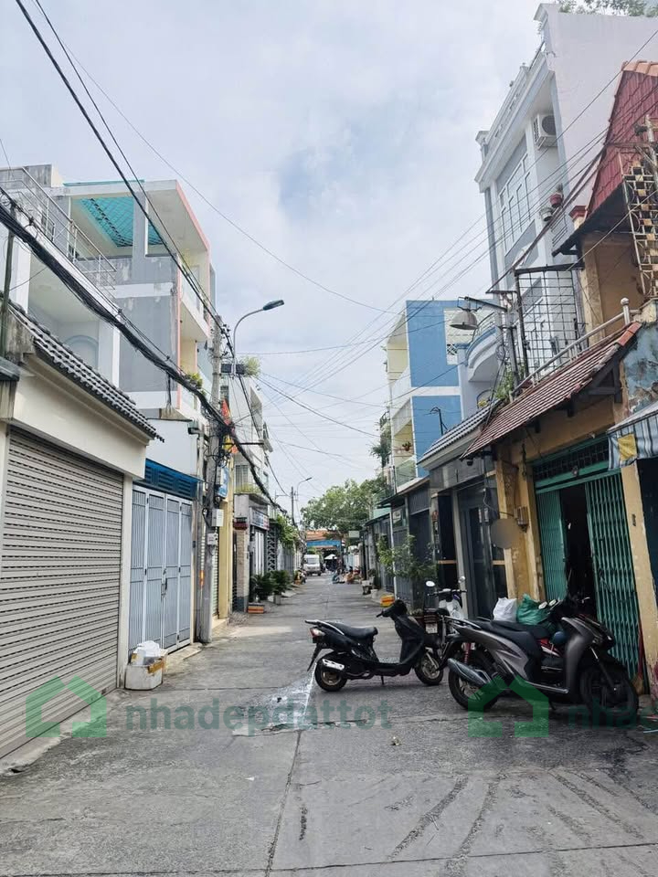 BÁN NHÀ 3 TẦNG HẺM 7M – XE HƠI VÀO TẬN NHÀ – TÂN PHÚ