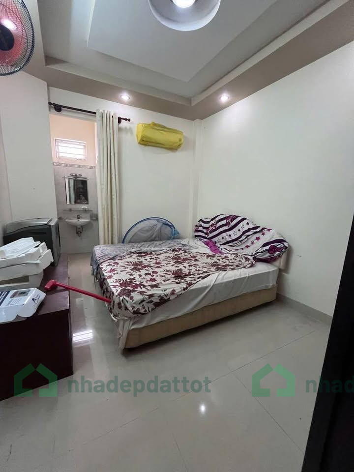 BÁN NHÀ 4 TẦNG – CÁCH MẶT TIỀN PHẠM THẾ HIỂN 20M – PHƯỜNG CHÁNH HƯNG, QUẬN 8, TP. HỒ CHÍ MINH
