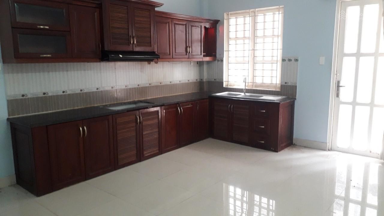 Cho thuê nhà nguyên căn KDC Bình Hưng, Bình Chánh. (Đối diện Bến xe Q. 8)