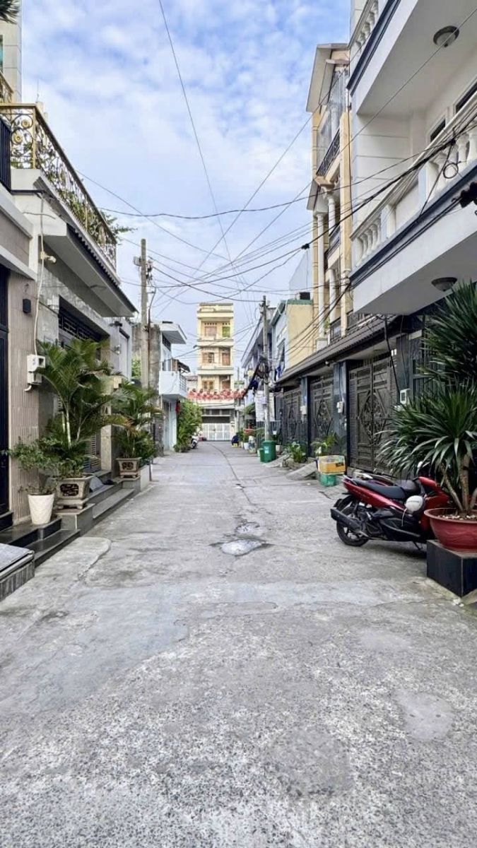 NHÀ PHỐ HẺM RỘNG 7M – GẦN CHỢ LIÊN KHU 5–6 – BÌNH HƯNG HÒA B, BÌNH TÂN