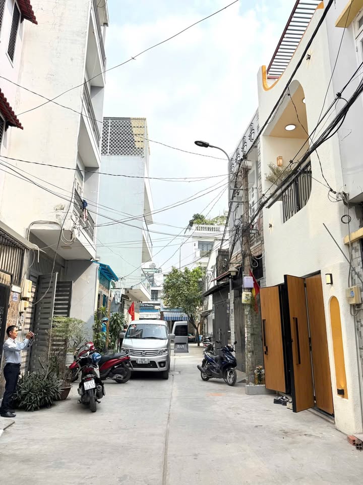 🏠NHÀ ĐẸP 100% – 3PN, HẺM 6M THÔNG – SÁT AEON TÂN PHÚ, BÌNH TÂN🏠