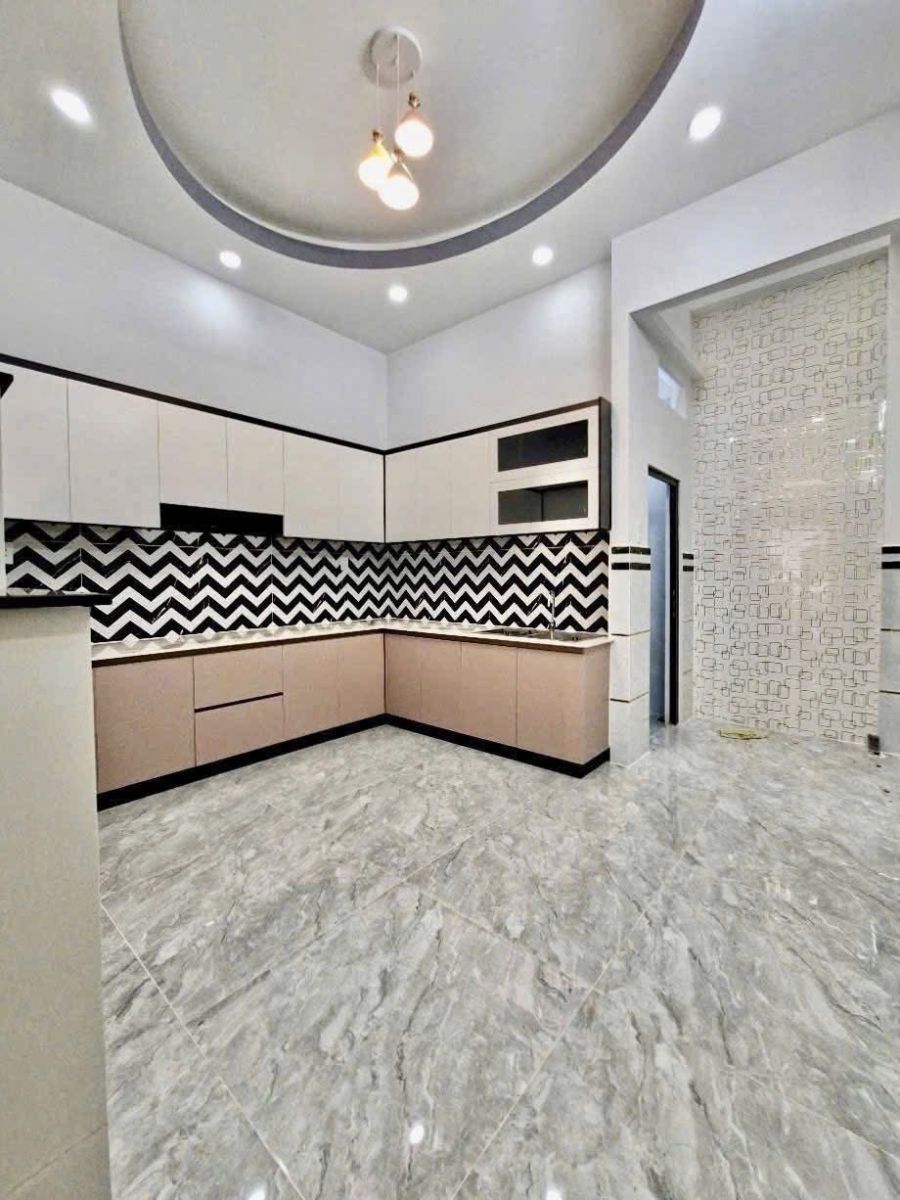 NHÀ ĐẸP LÊ VĂN QUỚI – XE HƠI NGỦ TRONG NHÀ – GIÁ CHỈ 5,9 TỶ