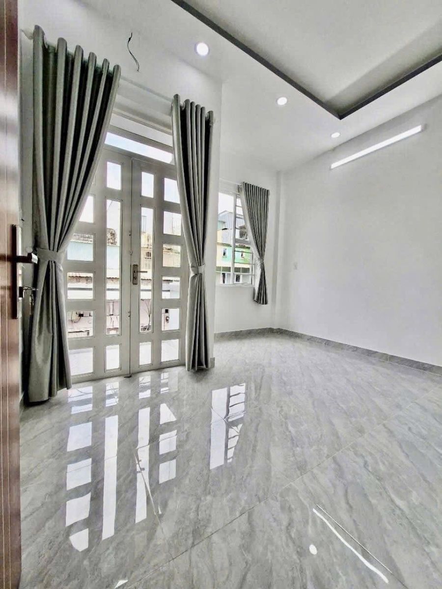 NHÀ ĐẸP LÊ VĂN QUỚI – XE HƠI NGỦ TRONG NHÀ – GIÁ CHỈ 5,9 TỶ