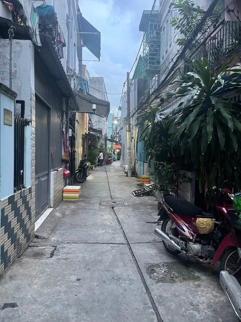 NHÀ 4 TẦNG NGAY TÊN LỬA NỐI DÀI – BÌNH TRỊ ĐÔNG – DTSD 99,9m² – GIÁ 4 TỶ 8