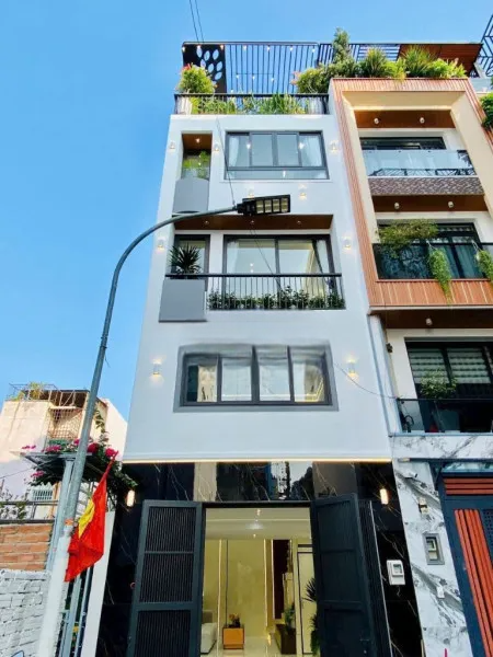 Bán nhà mặt tiền đường Hà Huy Giáp, kinh doanh sầm uất, giá 17 tỷ