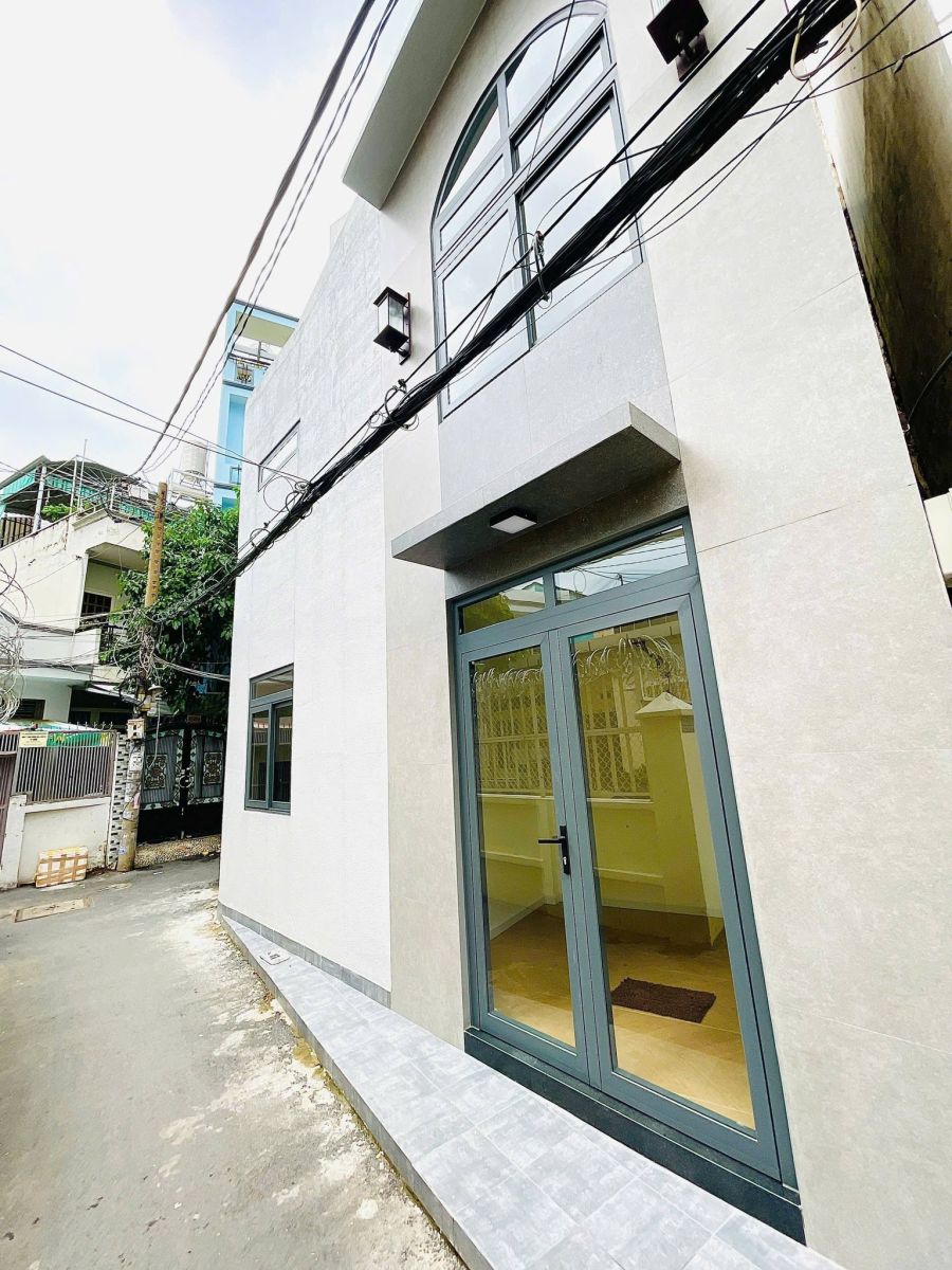 SIÊU PHẨM XE HƠI ĐỖ CỬA – NGUYỄN VĂN ĐẬU – BÌNH THẠNH