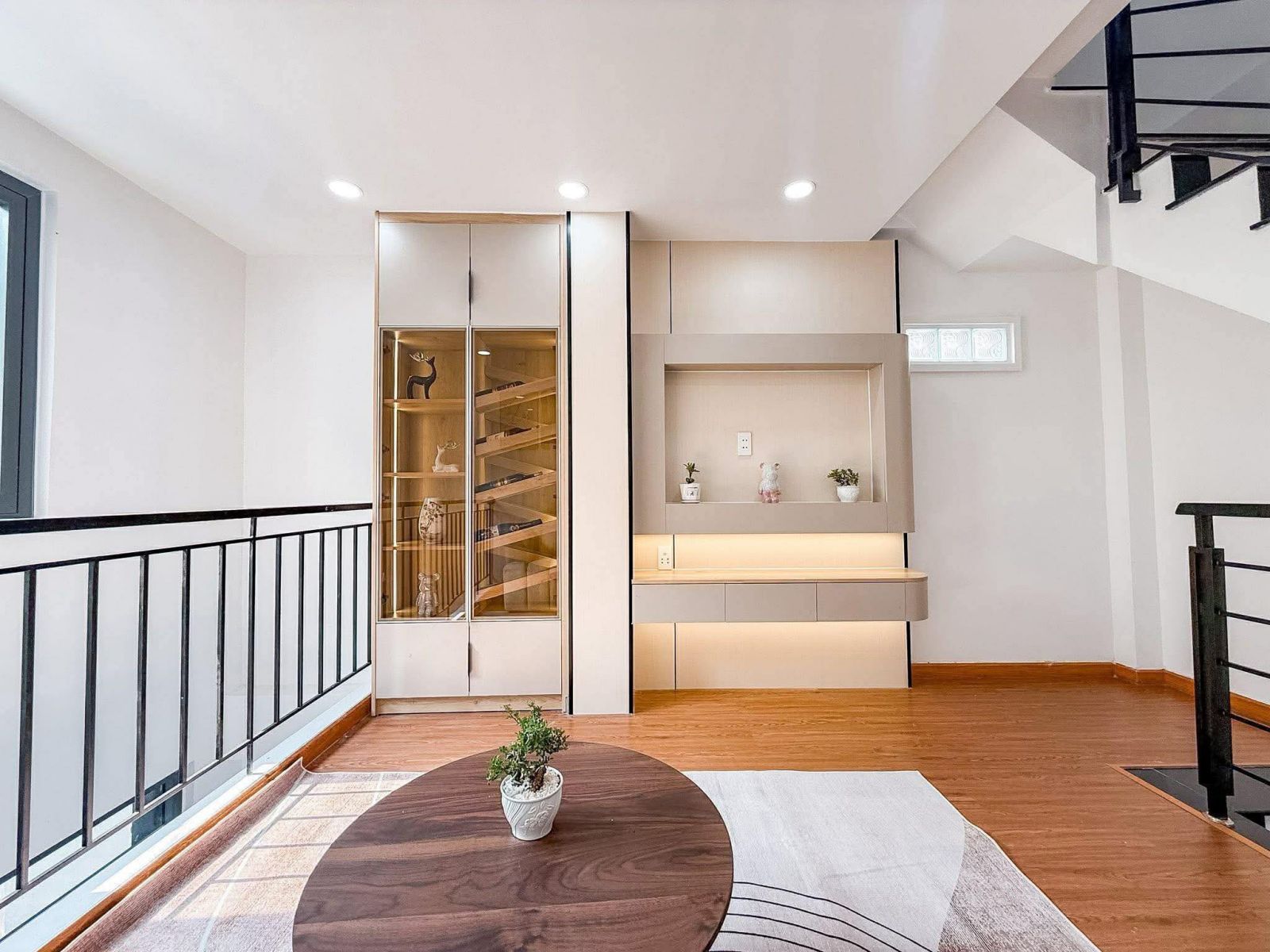 NHÀ HẺM XE HƠI – GẦN MẶT TIỀN LÊ QUANG ĐỊNH – PHƯỜNG 11, BÌNH THẠNH