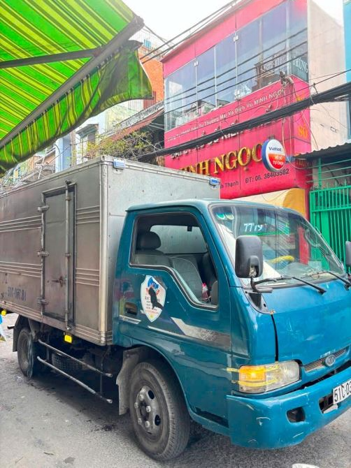 Bán nhà sổ riêng, giáp q1, nhỉnh 5T. 3 lầu, 4pn.