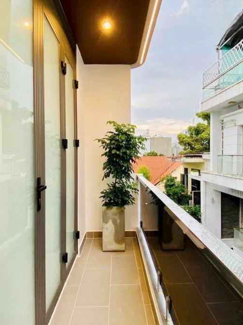 Bán gấp! Nhà 3PN 4tỷ250 full nội thất 59,8m2-Võ Oanh gần ĐH Ngoại Thương , hẻm 3,5m