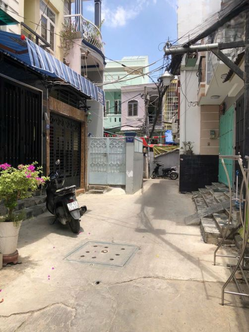 BÁN NHÀ đường NGUYỄN LÂM, Quận BÌNH THẠNH Dt: 3,5m x 10m. Giá rẻ 5,85 tỷ