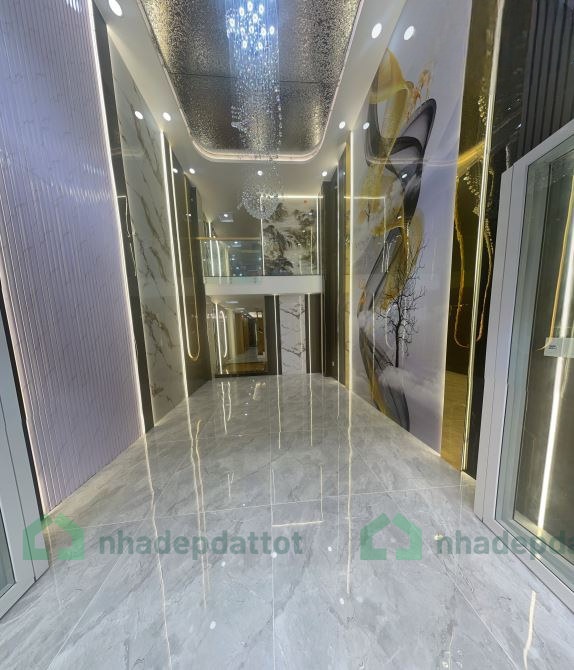NHÀ ĐẸP 4 TẦNG CÓ THANG MÁY – NỘI THẤT GỖ CAO CẤP – GẦN CÔNG VIÊN, CHỢ, TRƯỜNG HỌC