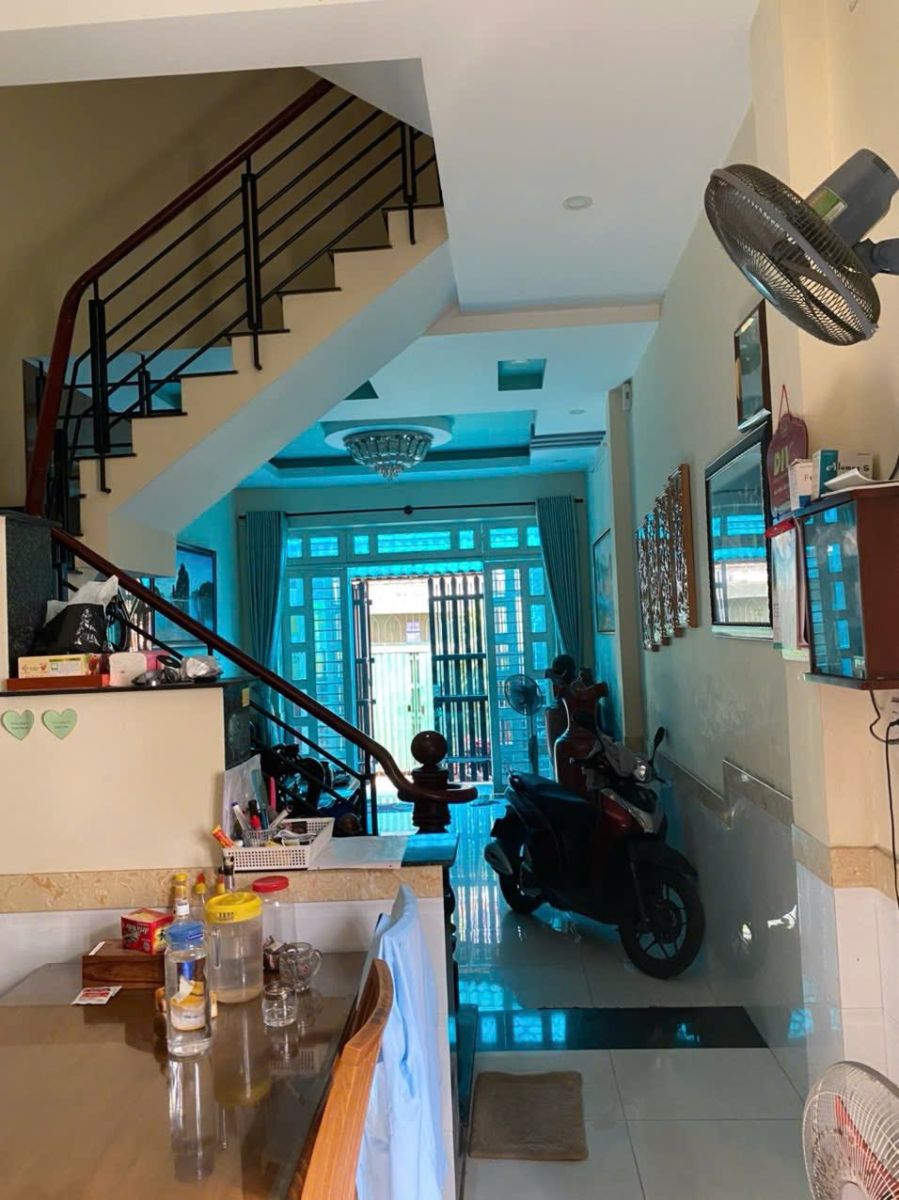 Cần Bán Gấp Nhà Phố - Phường Thông Tây Hội _TpHCM