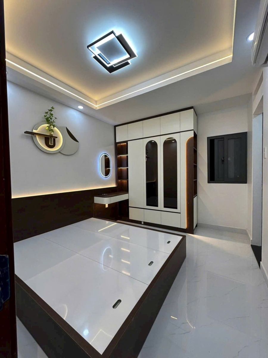 Bán Nhà Mặt Tiền Kinh Doanh - Quận 7