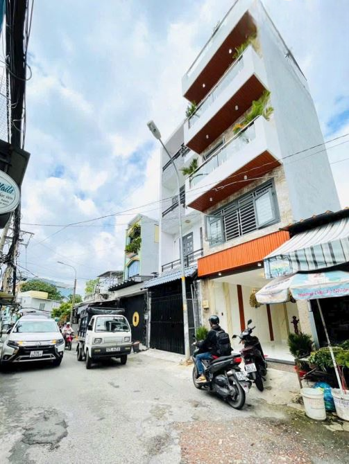 28m2, BÁN NHÀ 5 TẦNG, MẶT TIỀN BÙI QUANG LÀ, P12 GÒ VẤP, 4.xx TỶ
