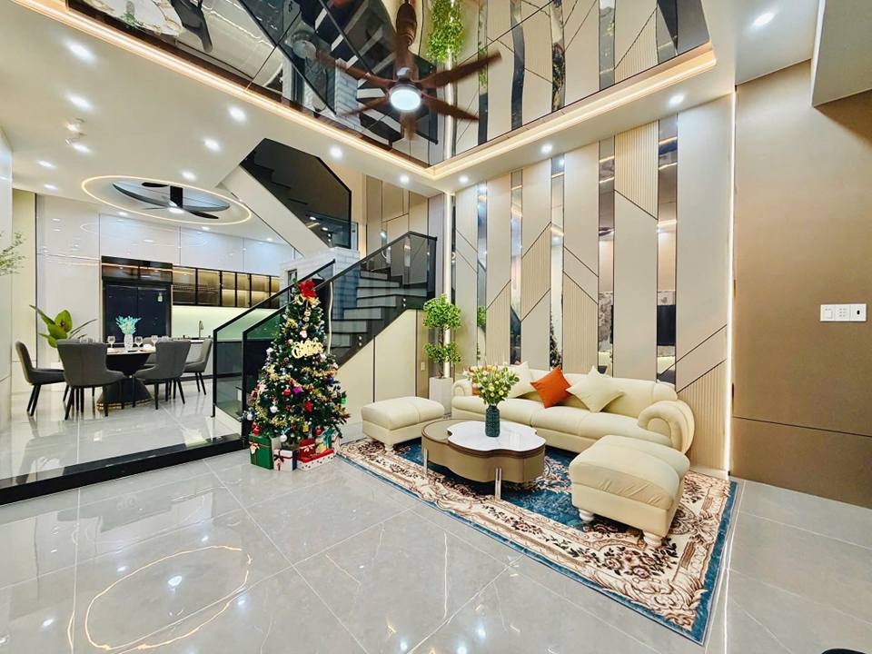 NHÀ HẺM XE HƠI, KHU ĐỒNG BỘ NHÀ LẦU, NGANG 5 MÉT RỘNG RÃI