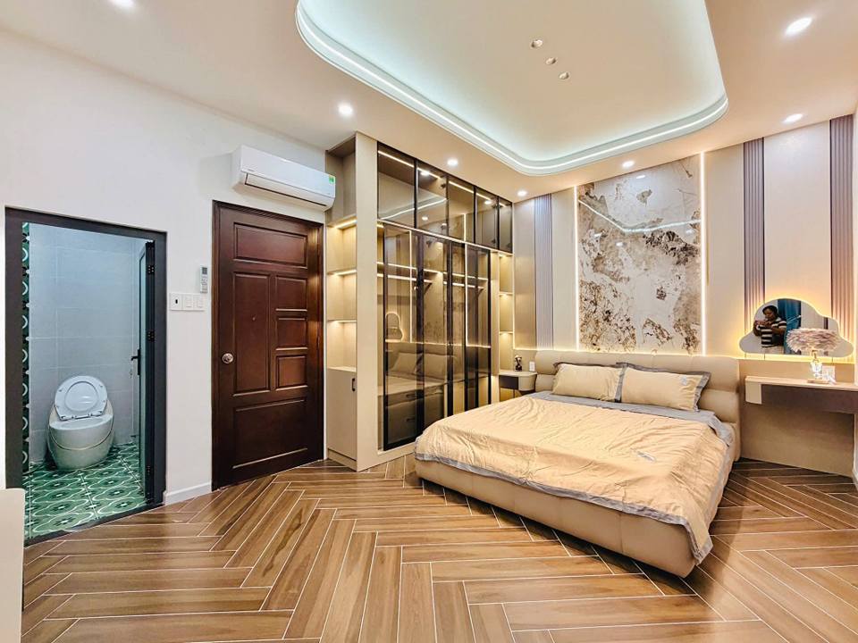 NHÀ HẺM XE HƠI, KHU ĐỒNG BỘ NHÀ LẦU, NGANG 5 MÉT RỘNG RÃI