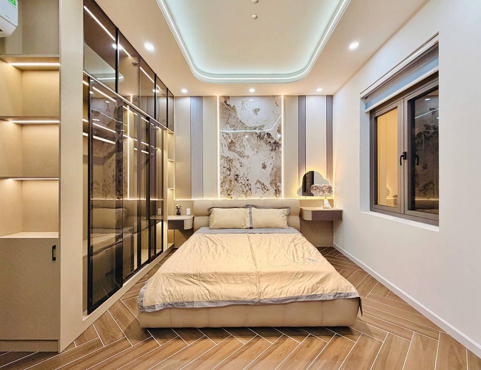 NHÀ HẺM XE HƠI, KHU ĐỒNG BỘ NHÀ LẦU, NGANG 5 MÉT RỘNG RÃI