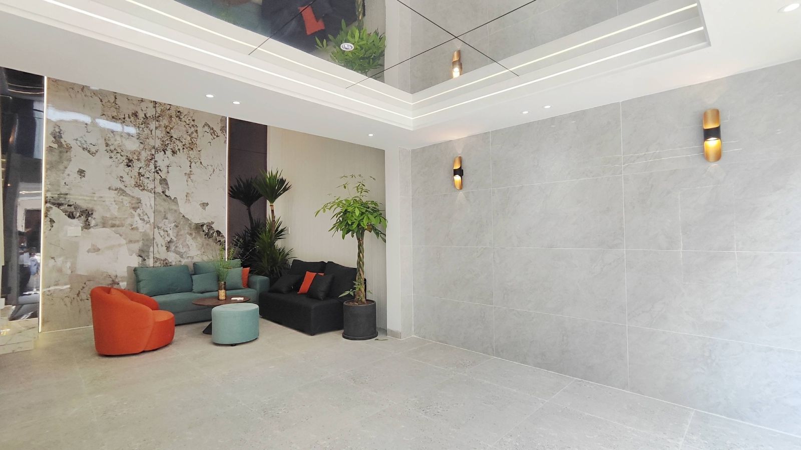 CHIỀU NGANG KHỦNG 4.8M HIẾM CÓ: BỘ 3 SIÊU PHẨM P6 GẦN SÂN BAY - XE HƠI NGỦ TRONG NHÀ.