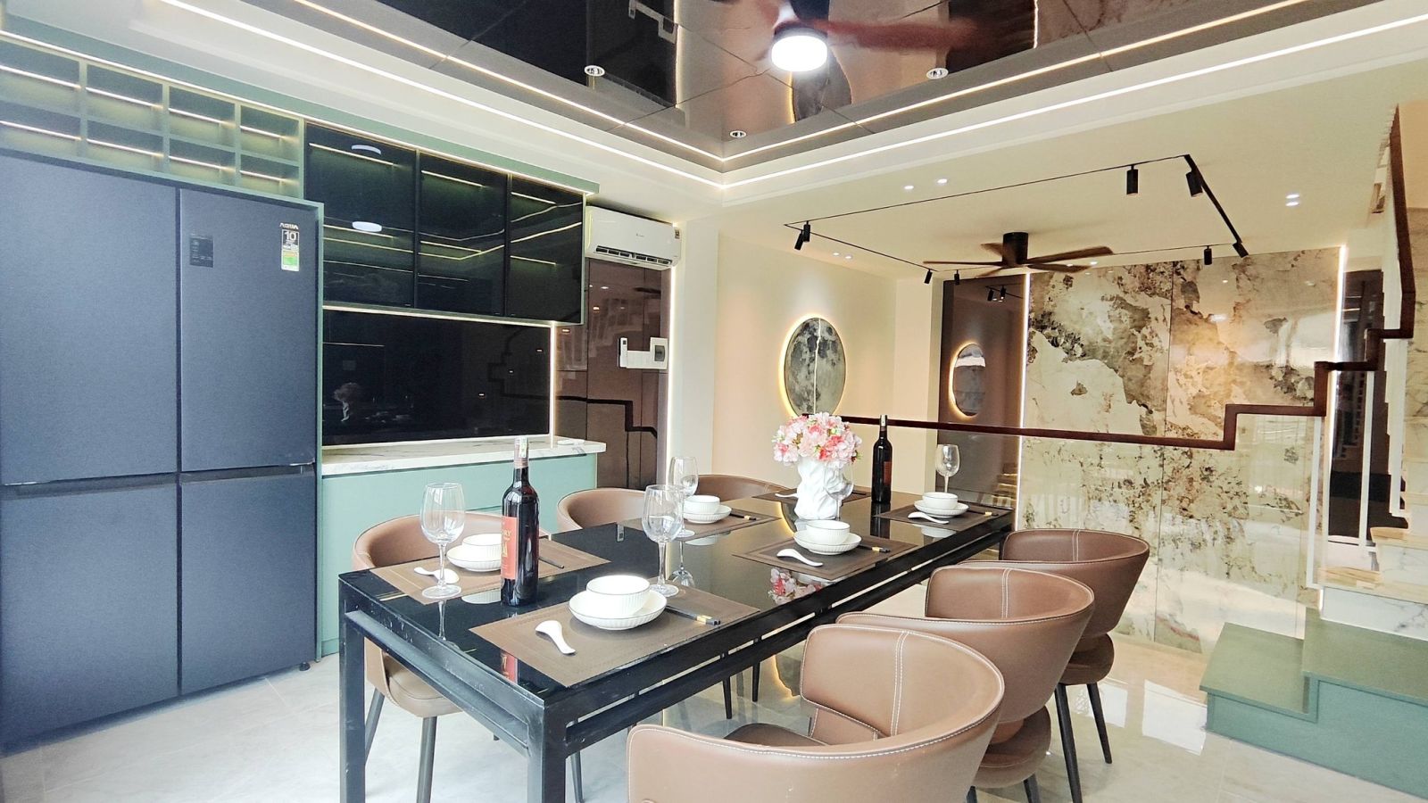 CHIỀU NGANG KHỦNG 4.8M HIẾM CÓ: BỘ 3 SIÊU PHẨM P6 GẦN SÂN BAY - XE HƠI NGỦ TRONG NHÀ.