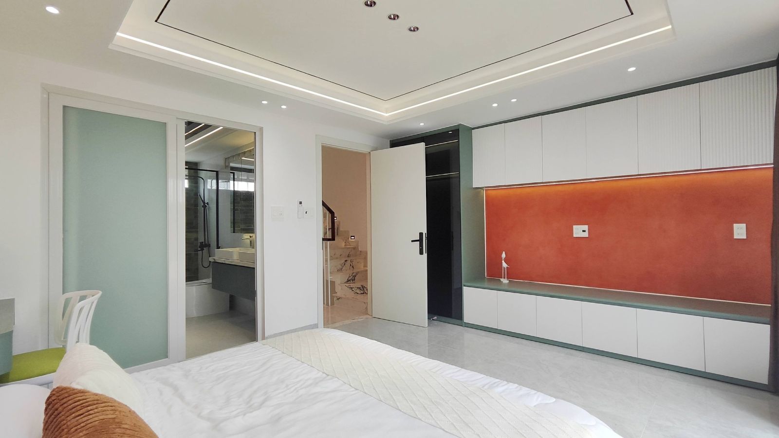 CHIỀU NGANG KHỦNG 4.8M HIẾM CÓ: BỘ 3 SIÊU PHẨM P6 GẦN SÂN BAY - XE HƠI NGỦ TRONG NHÀ.
