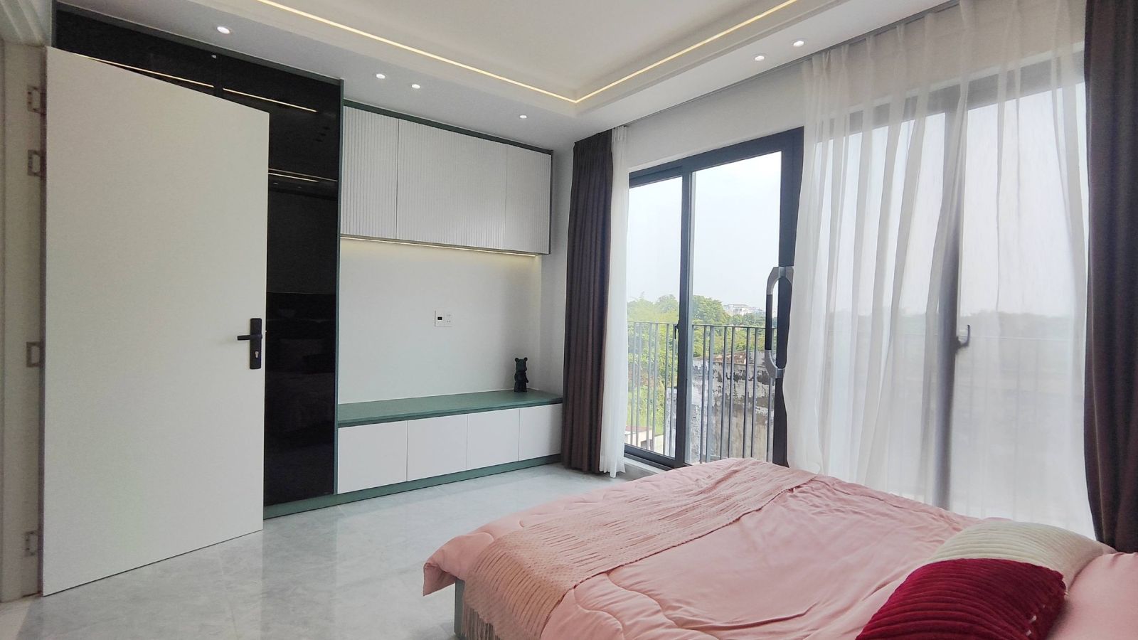 CHIỀU NGANG KHỦNG 4.8M HIẾM CÓ: BỘ 3 SIÊU PHẨM P6 GẦN SÂN BAY - XE HƠI NGỦ TRONG NHÀ.