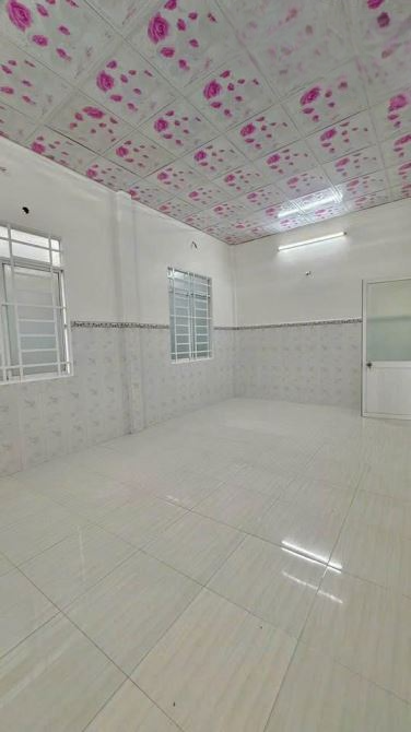 Bác 6 gửi bán căn nhà ở đường Lý Nam Đế , Thị Trấn Hóc Môn. DT 100m2, Giá 999 triệu, SHR