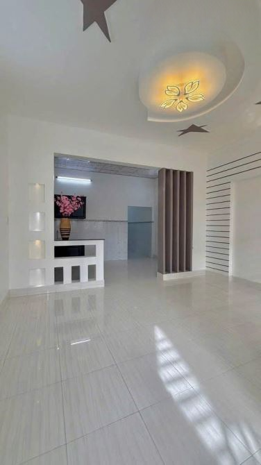 Bác 6 gửi bán căn nhà ở đường Lý Nam Đế , Thị Trấn Hóc Môn. DT 100m2, Giá 999 triệu, SHR