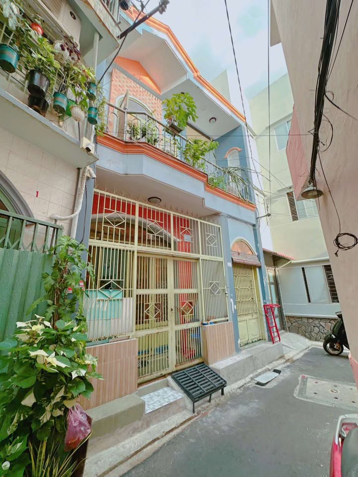 CƠ HỘI HIẾM! 48.6m² Sổ hồng, ngang 5.4m, vị trí trung tâm Phú Nhuận. Giá 6 Tỷ 700 Triệ