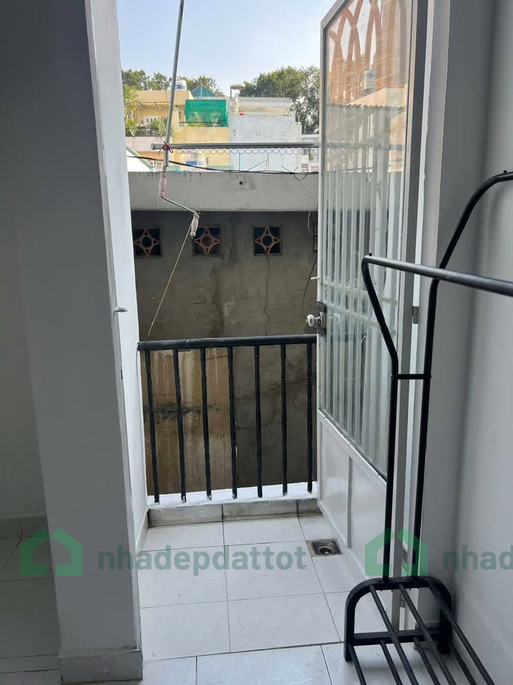 Nhà mới 3 tầng - Quận 1 - 21,7m2 - 4,8 tỷ