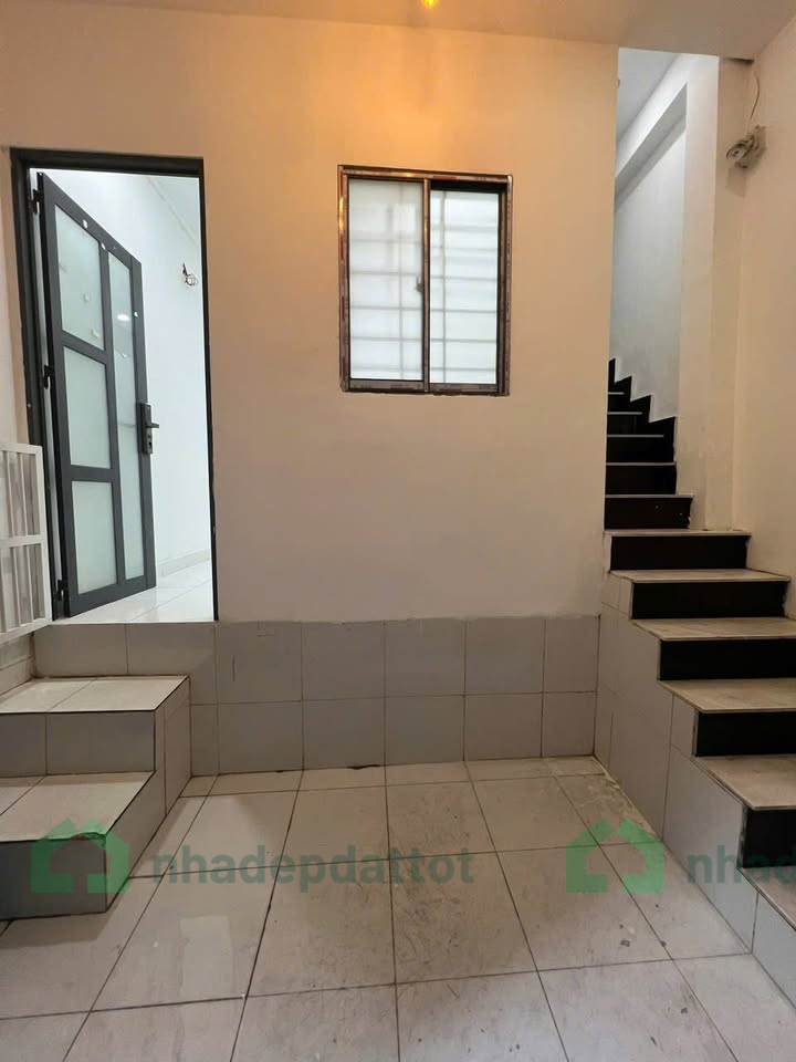 Nhà mới 3 tầng - Quận 1 - 21,7m2 - 4,8 tỷ