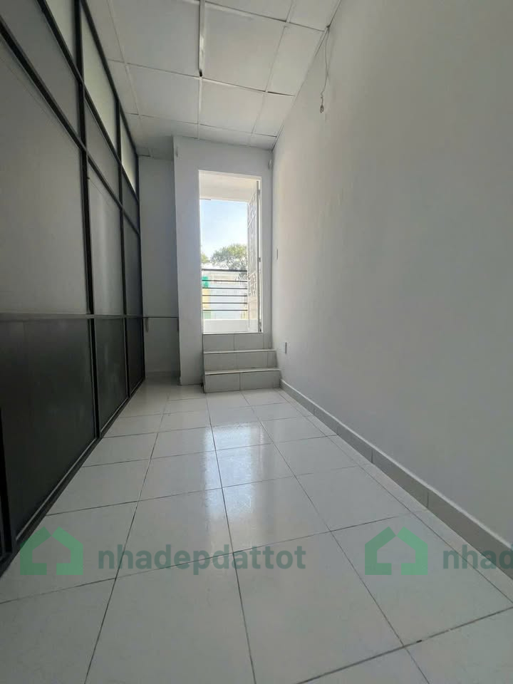Nhà mới 3 tầng - Quận 1 - 21,7m2 - 4,8 tỷ