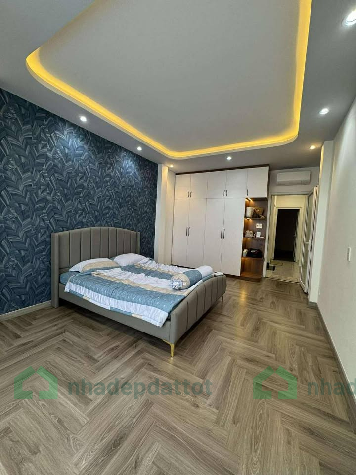 Nhà siêu vị trí sát vòng xoay Ngã Bảy, gần đường 3/2, chỉ 50m ra mặt tiền Lê Hồng Phong!