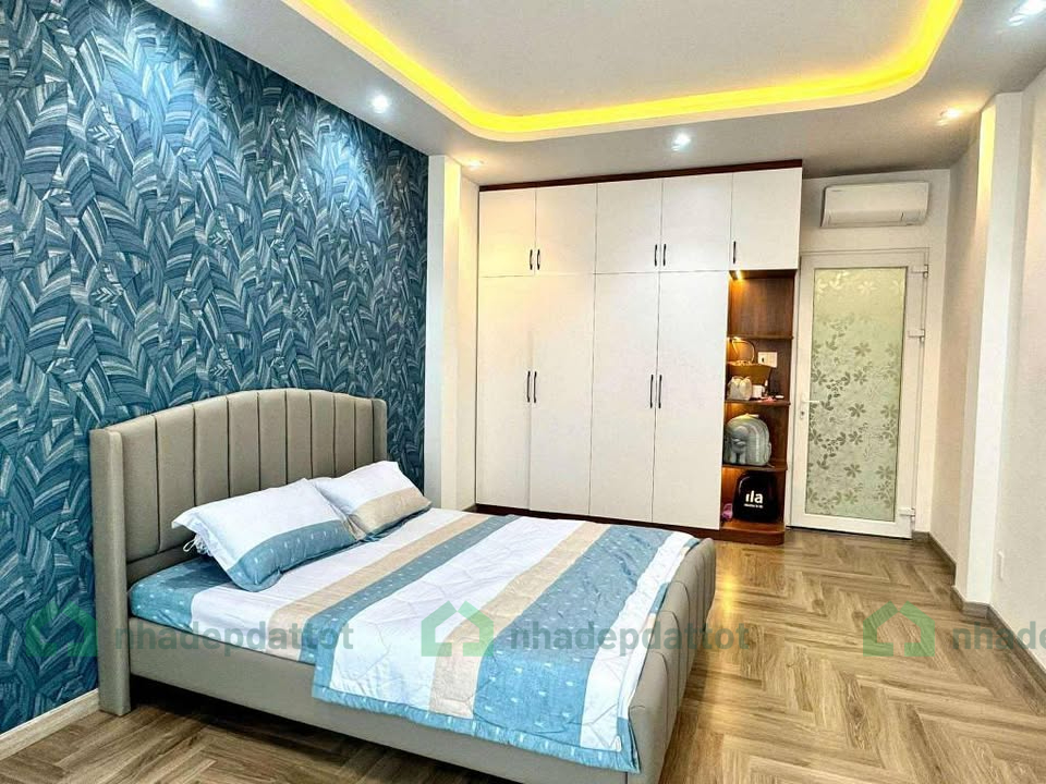 Nhà siêu vị trí sát vòng xoay Ngã Bảy, gần đường 3/2, chỉ 50m ra mặt tiền Lê Hồng Phong!