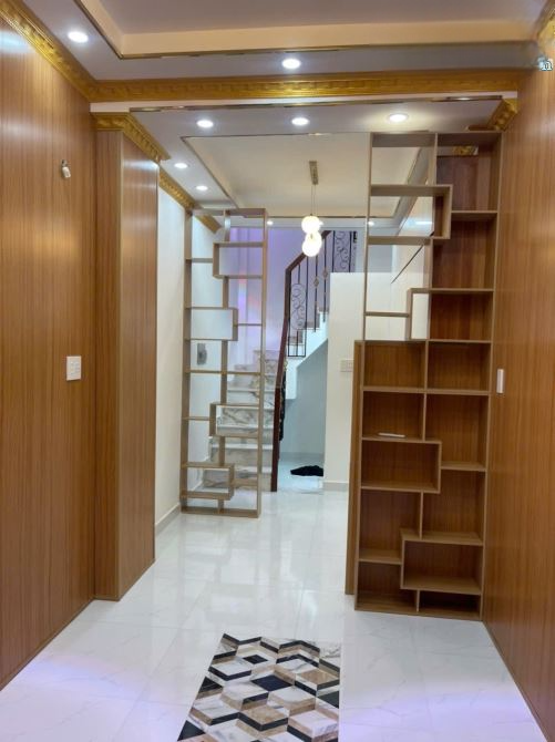 Chỉ hơn 3 tỷ. Phường 15. Q10. Nhà 3 tầng ở ngay. Gồm 3pn. 3wc. Cực hiếm